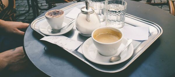 Imagen referencial de la terraza de una cafetería - Sputnik Mundo