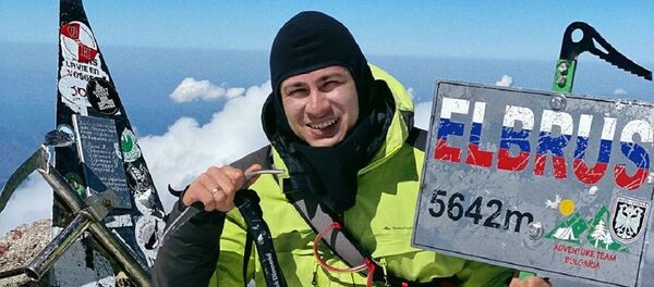 Rustám Nabíev en la cima del Elbrús - Sputnik Mundo