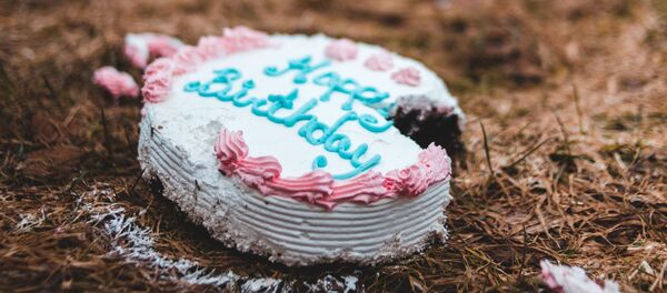 Un pastel de cumpleaños - Sputnik Mundo