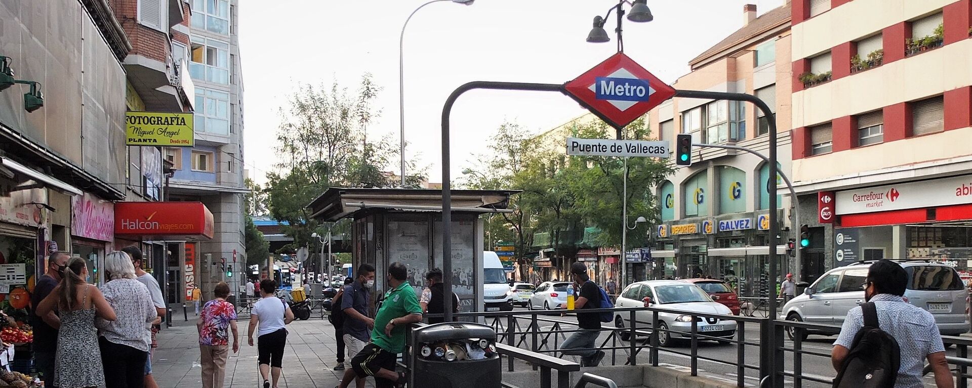 Entrada al metro en Puente de Vallecas - Sputnik Mundo, 1920, 18.09.2020