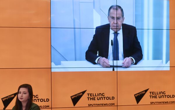 El canciller ruso, Serguéi Lavrov, durante la entrevista con Sputnik - Sputnik Mundo