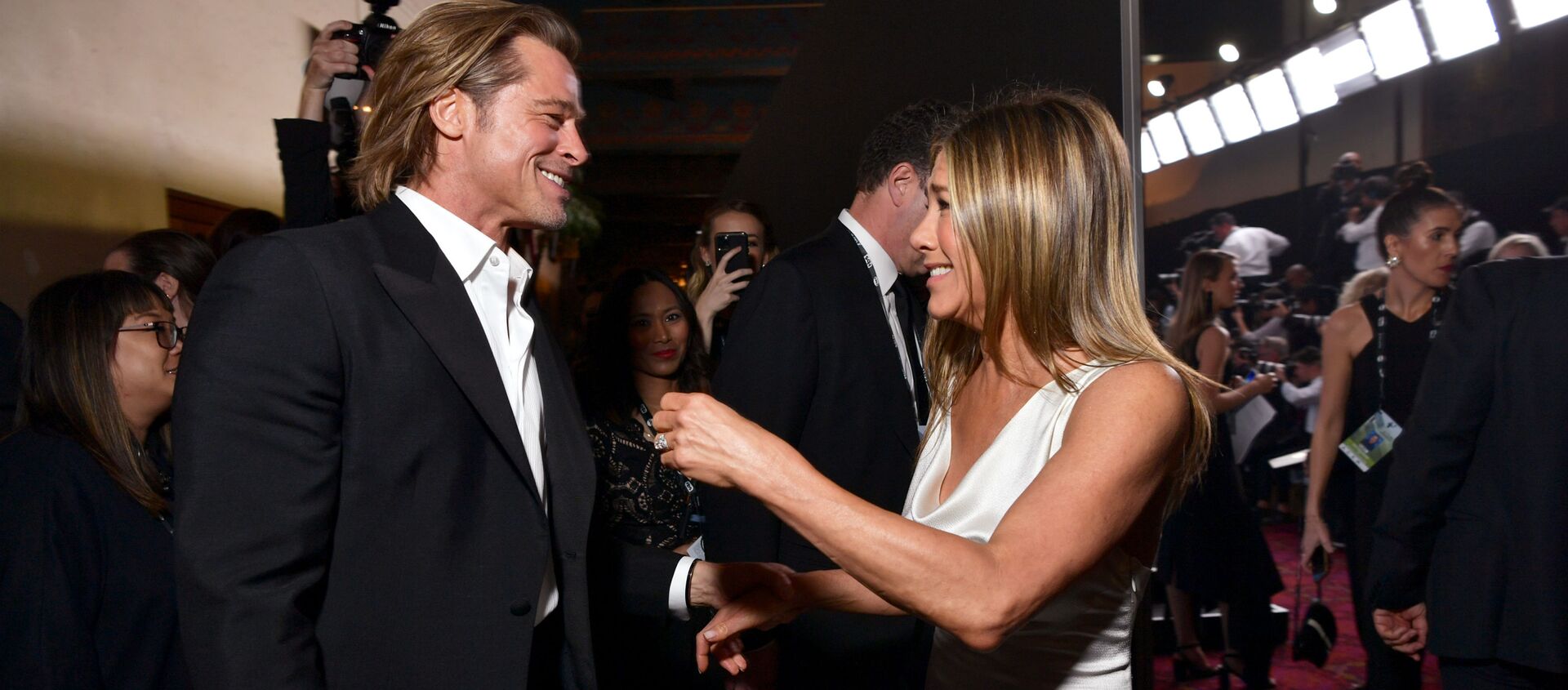 Brad Pitt y Jennifer Aniston en una entrega de premios en enero de 2020 - Sputnik Mundo, 1920, 18.09.2020