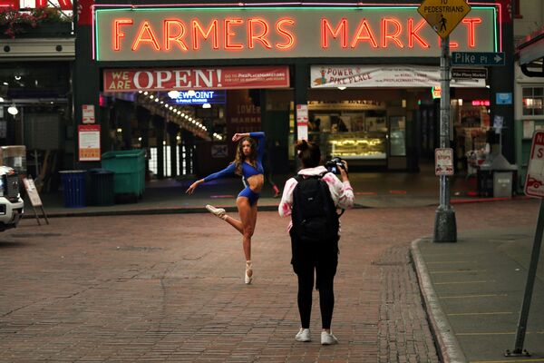 Un viaje a través del tiempo en Moscú y mucho más en las fotos de la semana - Sputnik Mundo