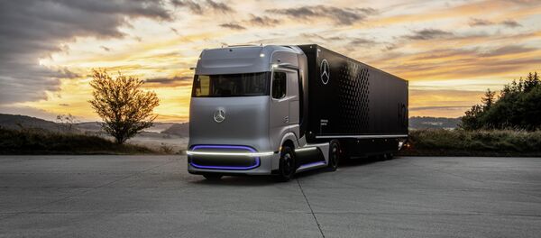 GenH2, el camión de Mercedes Benz propulsado por hidrógeno  - Sputnik Mundo