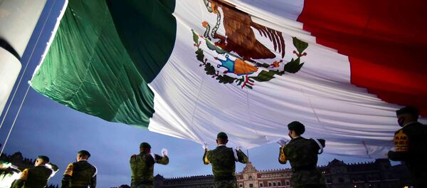 La bandera de México - Sputnik Mundo