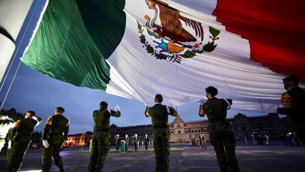 La bandera de México - Sputnik Mundo