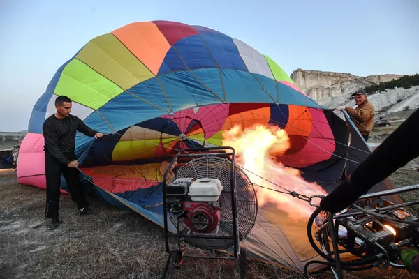 Los participantes del festival preparan sus globos. Los participantes del festival preparan sus globos. - Sputnik Mundo