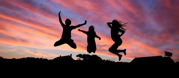 Grupo de amigos - Sputnik Mundo