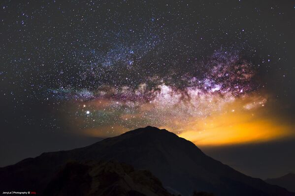 Estos son los lugares más espectaculares para observar un cielo estrellado

 - Sputnik Mundo