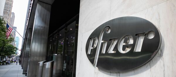 El logo de Pfizer - Sputnik Mundo