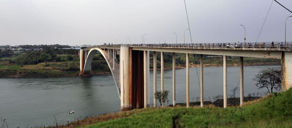 El Puente de la Amistad entre Paraguay y Brasil (archivo) - Sputnik Mundo