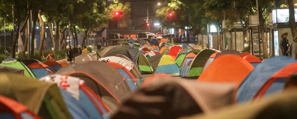 El plantón instalado por el grupo opositor FRENAAA en la Ciudad de México el 19 de septiembre de 2020 - Sputnik Mundo