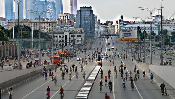 Gente andando en bicicleta
