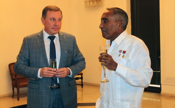 Cubanos y rusos recuerdan en videoconferencia 40 años de vuelo espacial conjunto - Sputnik Mundo