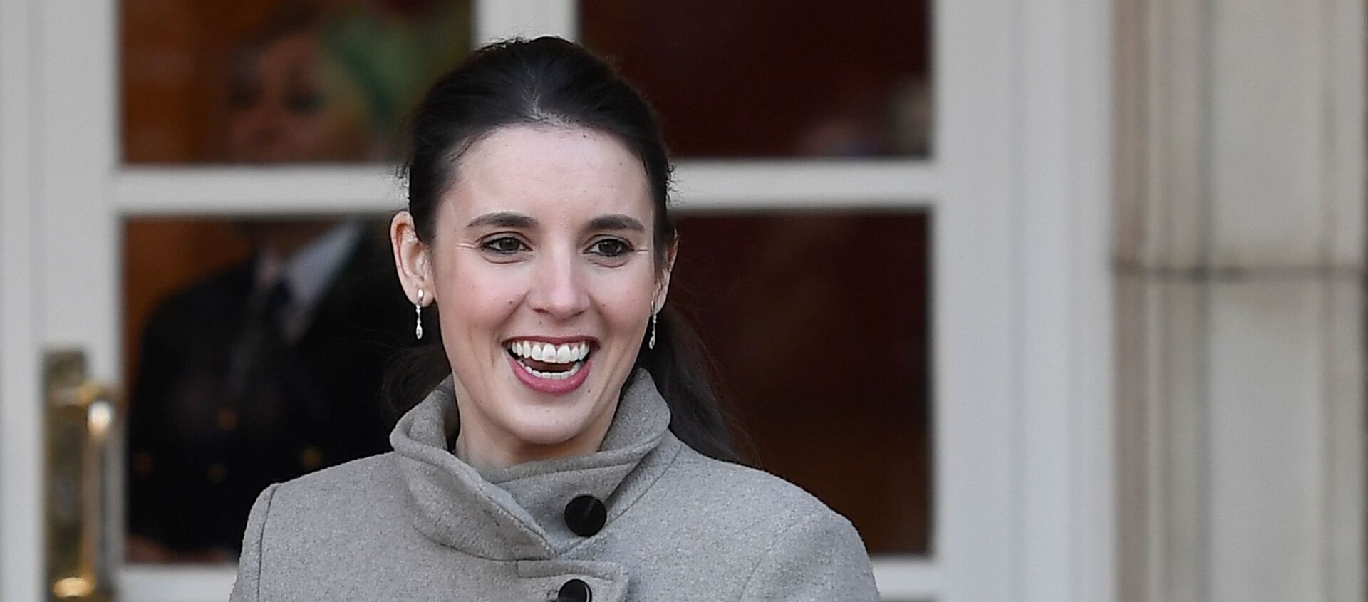 La ministra de Igualdad, Irene Montero, frente a La Moncloa La ministra de Igualdad, Irene Montero, frente a La Moncloa - Sputnik Mundo, 1920, 23.09.2020
