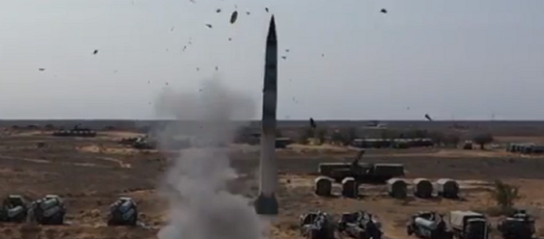 Los sistemas de defensa aérea S-400 y Pantsir eliminan blancos voladores  - Sputnik Mundo