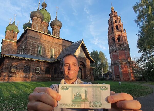 La vacuna Sputnik V desde adentro: así lo vivió el primer extranjero en visitar su fábrica | Fotos - Sputnik Mundo