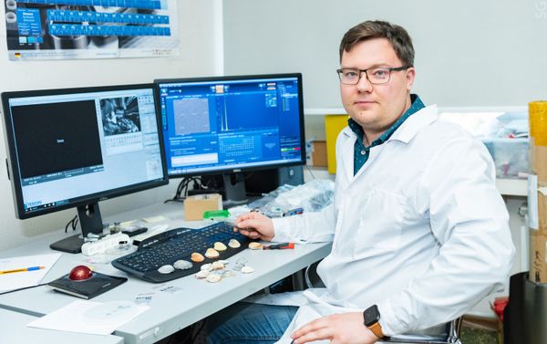 Evgueni Kolésnikov, científico de la Universidad Nacional de Ciencia y Tecnología de Rusia MISIS Evgueni Kolésnikov, científico de la Universidad Nacional de Ciencia y Tecnología de Rusia MISIS - Sputnik Mundo