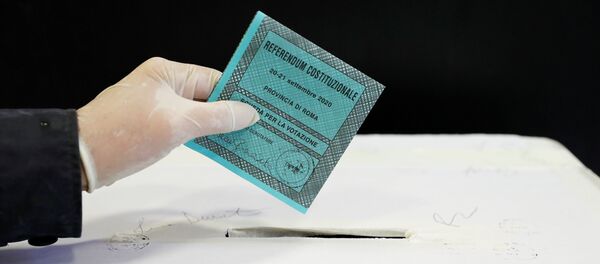 Referéndum sobre el recorte de los parlamentarios en Italia - Sputnik Mundo