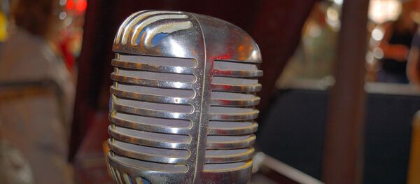 Micrófono antiguo - Sputnik Mundo