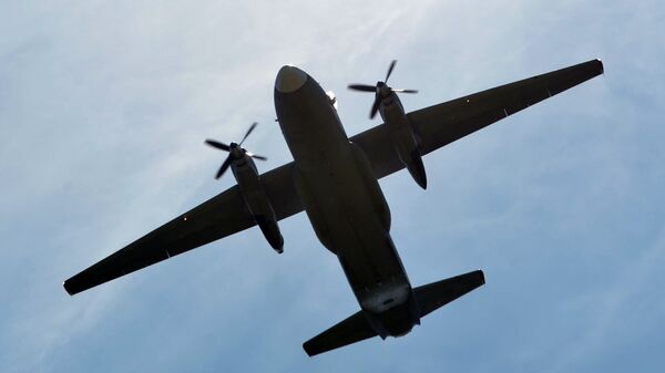 Un avión militar Antonov An-26 - Sputnik Mundo