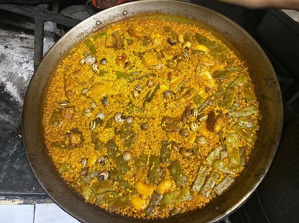 Cómo hacer la mejor paella al puro estilo de Valencia Cómo hacer la mejor paella al puro estilo de Valencia - Sputnik Mundo