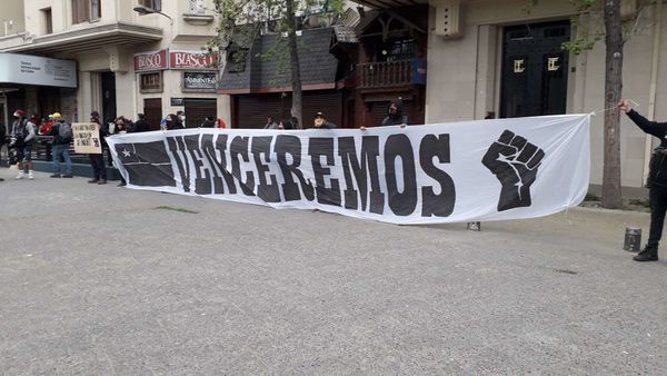 Déjà vu del estallido social en Chile: trabajadores de la salud protestan, Carabineros reprime - Sputnik Mundo