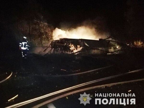 Un avión militar se estrella en el noreste de Ucrania | Vídeos, fotos - Sputnik Mundo