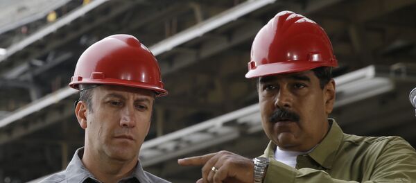 El presidente de Venezuela, Nicolás Maduro, y el ministro de Petróleo, Tareck El Aissami, visitan la Rinconada - Sputnik Mundo