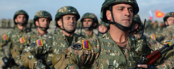 Soldados armenios (archivo) - Sputnik Mundo