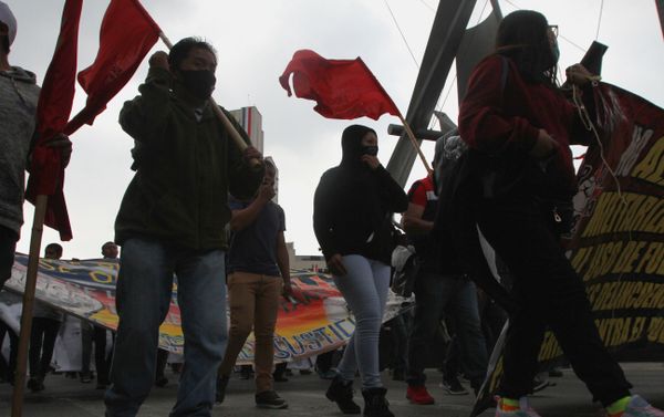 Conmemoran en CDMX seis años de la desaparición forzada de los estudiantes de Ayotzinapa Conmemoran en CDMX seis años de la desaparición forzada de los estudiantes de Ayotzinapa - Sputnik Mundo