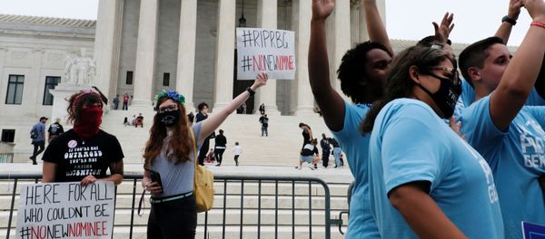 El mitin en las afueras de la Corte Suprema de Washington DC - Sputnik Mundo