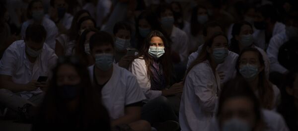 Médicos residentes protestan en Barcelona. 28 de septiembre de 2020 - Sputnik Mundo