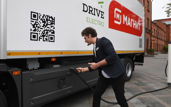 La presentación del camión eléctrico ruso Moskva - Sputnik Mundo