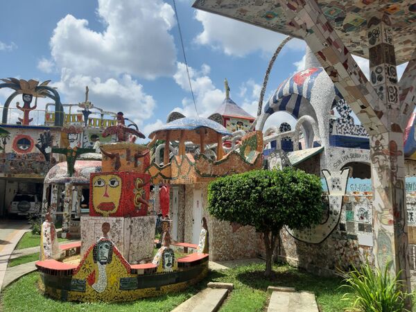 Fusterlandia: calles y casas componen una villa mosaico en Cuba | Fotos, vídeo Fusterlandia: calles y casas componen una villa mosaico en Cuba | Fotos, vídeo - Sputnik Mundo