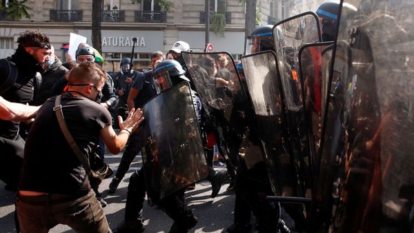 Protestas en París, Francia Protestas en París, Francia - Sputnik Mundo