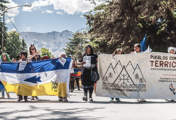 ¡Basta de chineo! La práctica colonial de violar a niñas indígenas persiste en Argentina - Sputnik Mundo