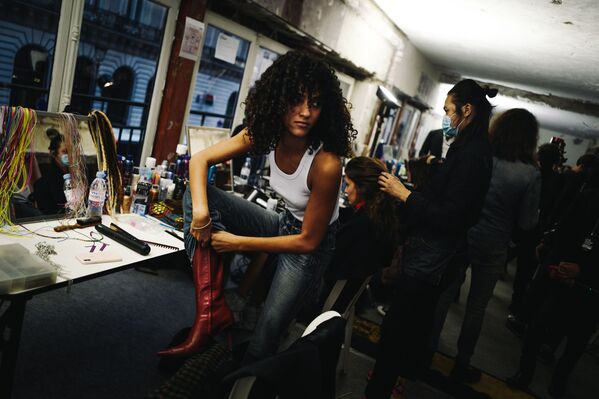 El picante espectáculo de lencería de Etam en París   

 - Sputnik Mundo