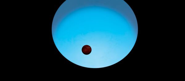 El exoplaneta WASP-189 b orbita su estrella (ilustración) - Sputnik Mundo