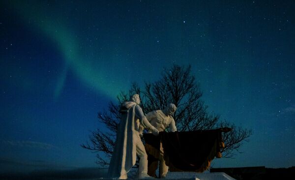 Los cielos se visten de gala: disfruta la belleza de las auroras boreales de Múrmansk Los cielos se visten de gala: disfruta la belleza de las auroras boreales de Múrmansk - Sputnik Mundo