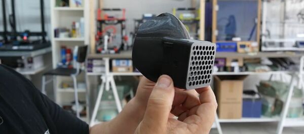 La mascarilla española que elimina el coronavirus mientras respiras - Sputnik Mundo