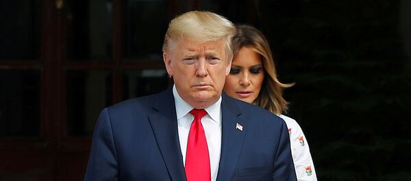 El presidente de EEUU, Donald Trump, y su esposa, Melania Trump El presidente de EEUU, Donald Trump, y su esposa, Melania Trump - Sputnik Mundo
