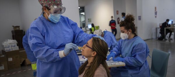 Servicio del SUMMA hace test de coronavirus en Madrid - Sputnik Mundo