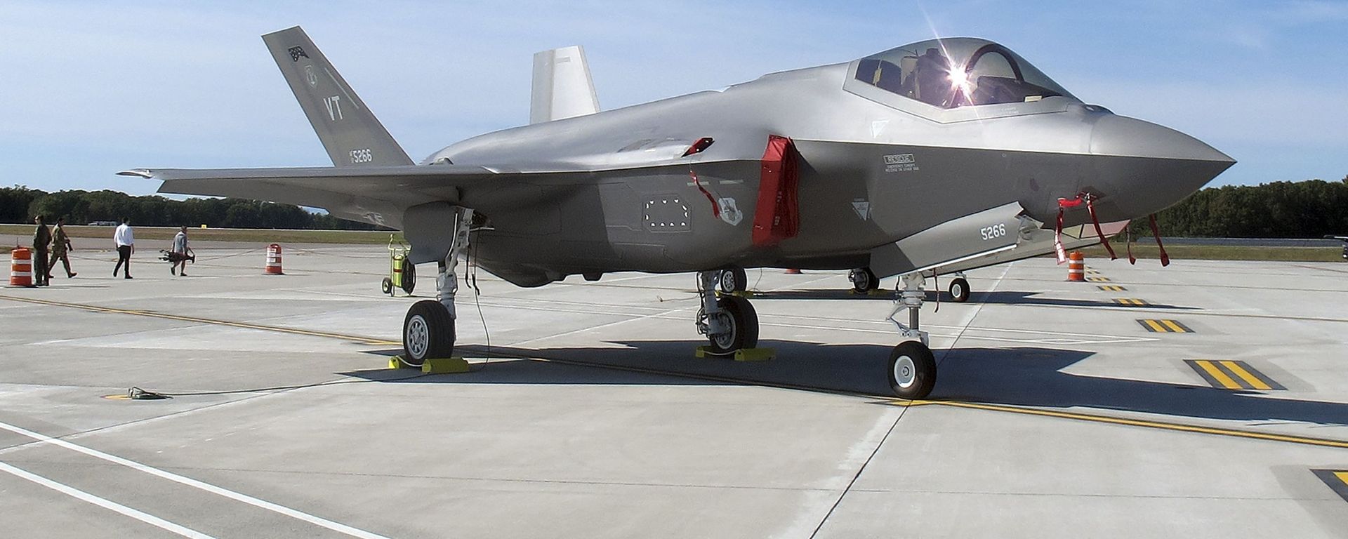 Un caza F-35 - Sputnik Mundo, 1920, 14.03.2021