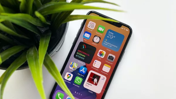 El sistema operativo iOS 14 - Sputnik Mundo