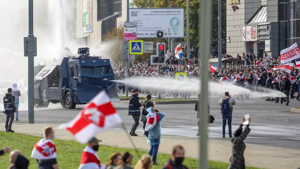 Protestas en Minsk, Bielorrusia, el 4 de octubre de 2020 - Sputnik Mundo