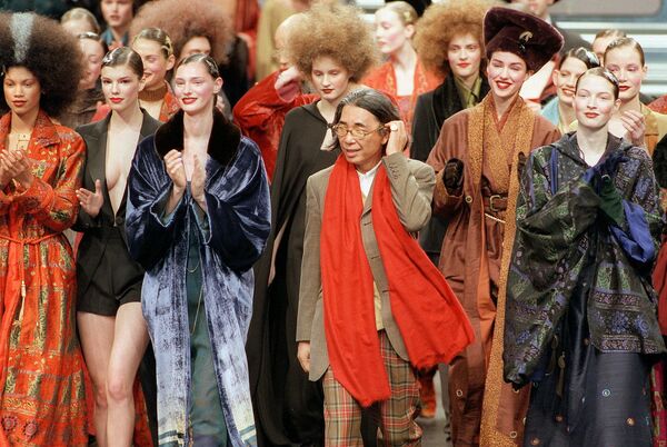 El diseñador de moda Kenzo fallece por coronavirus - Sputnik Mundo