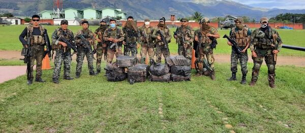 Las fuerzas del orden en Perú tras incautar 420 kilos de cocaína en Cuzco - Sputnik Mundo