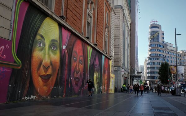 Mural en la Gran Vía de Madrid (España) - Sputnik Mundo