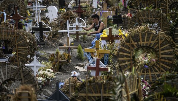 Un cementerio en México - Sputnik Mundo